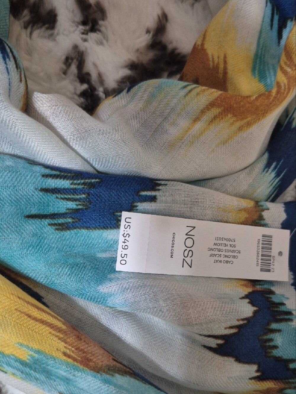 ✨️Chico's Cabo Ikat Oblong Scarf✨️ - Picture 3 of 7